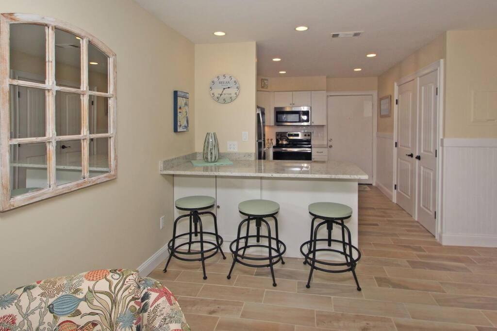 Cute 2 Bedroom, 2 Bath Condo At Folly Field Beach Гілтон-Гед-Айленд Екстер'єр фото